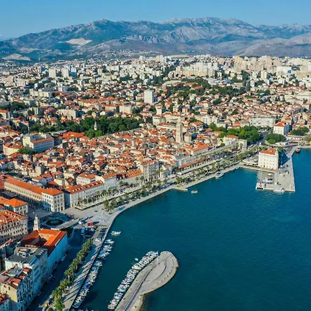Terra Moro - Split By Guide Villa Crivac