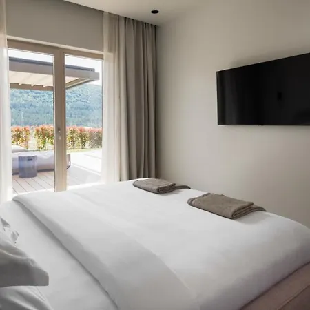 Terra Moro - Split By Guide *