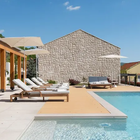 Terra Moro - Split By Guide Crivac