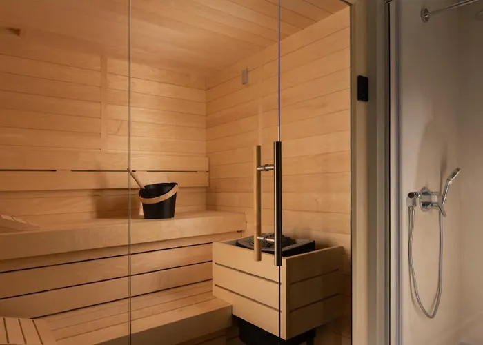 Willa Terra Moro - Split By Guide