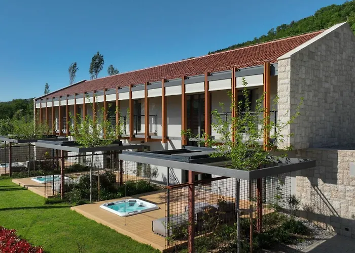 Terra Moro - Split By Guide Crivac