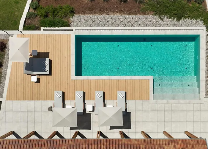 Terra Moro - Split By Guide Willa Crivac