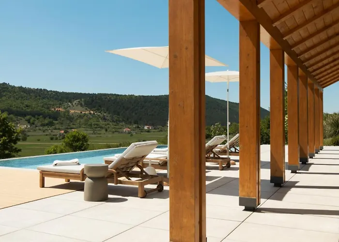 Terra Moro - Split By Guide * Crivac