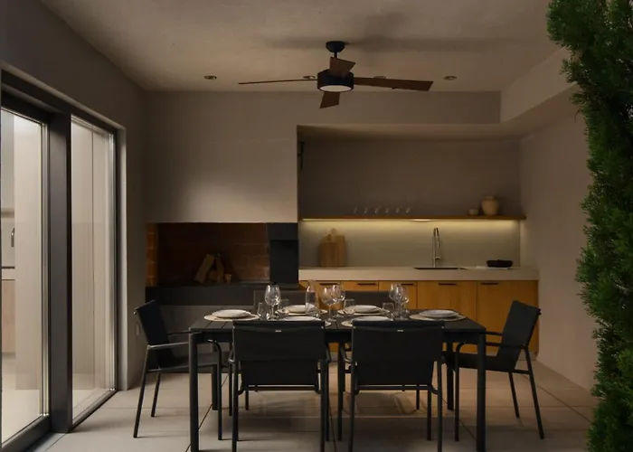 Terra Moro - Split By Guide Willa Crivac