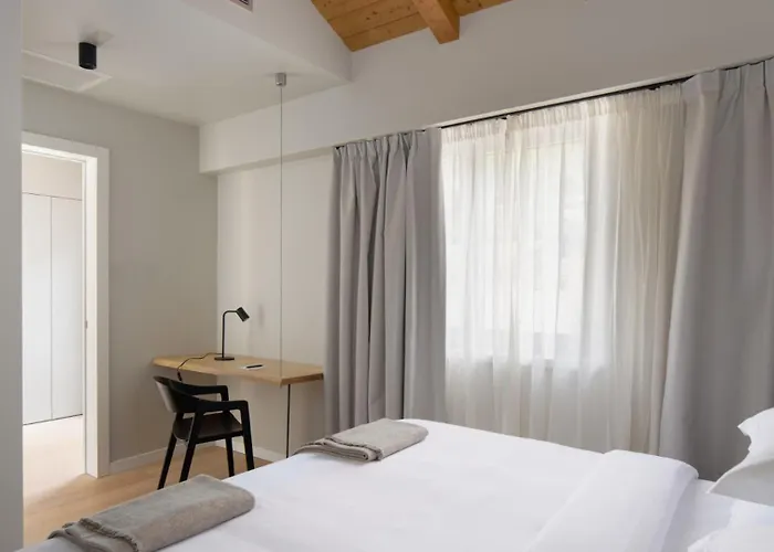 Terra Moro - Split By Guide Willa *