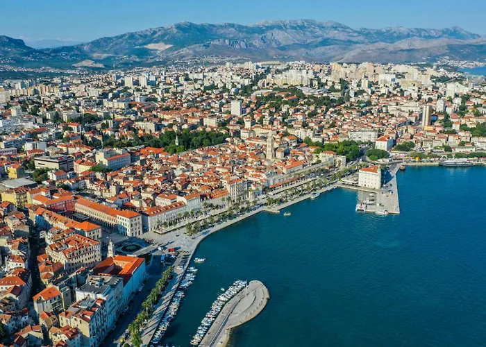 Terra Moro - Split By Guide فيلة Crivac